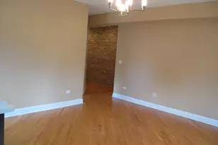 911 Maple Ave, Evanston, IL 60202 - Photo 8