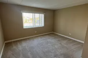 580 Lawrence Ave, Roselle, IL 60172 - Photo 8