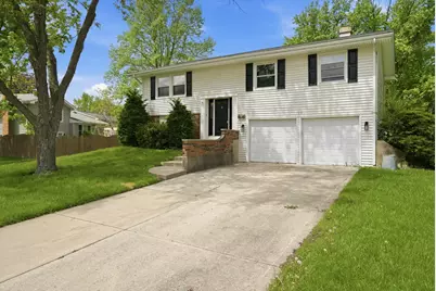 2S206 Mayfield Lane, Glen Ellyn, IL 60137 - Photo 2