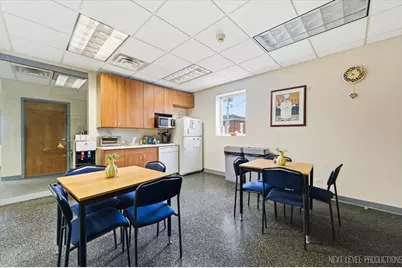 2051 Ogden Avenue, Downers Grove, IL 60515 - Photo 20