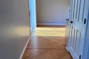 2227 Denton Ct, Schaumburg, IL 60194 - Photo 6
