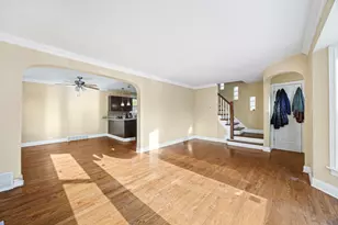 7801 S Winchester Ave, Chicago, IL 60620 - Photo 2