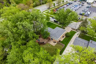 9 Sycamore Dr, Naperville, IL 60540 - Photo 28