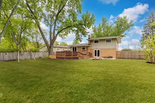 9 Sycamore Dr, Naperville, IL 60540 - Photo 22