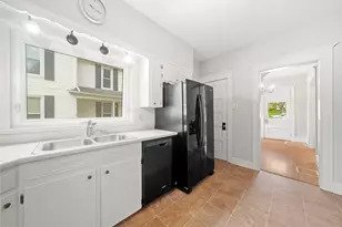 1221 W Lincoln Blvd, Freeport, IL 61032 - Photo 14