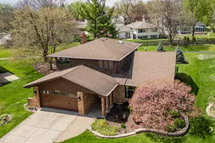 6486 Hanover Ct, Lisle, IL 60532 - Photo 2
