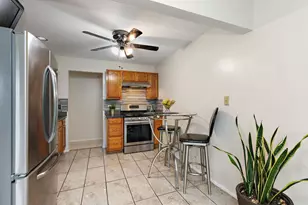 2838 Meadow Ln, Schaumburg, IL 60193 - Photo 8