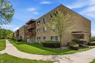730 Dempster St, Mount Prospect, IL 60056 - Photo 2