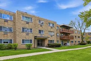 730 Dempster St, Mount Prospect, IL 60056 - Photo 1