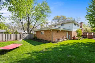 527 Cumnor Ct, Deerfield, IL 60015 - Photo 24