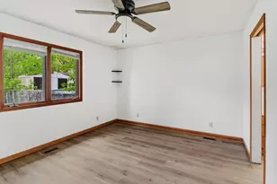 3304 Halifax Dr, Champaign, IL 61822 - Photo 12