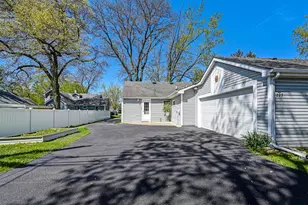 223 S Grant St, Westmont, IL 60559 - Photo 18
