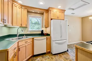 223 S Grant St, Westmont, IL 60559 - Photo 4