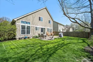 12 Middlefield Ct, Lake in the Hills, IL 60156 - Photo 22