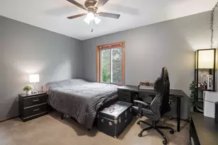 1049 Autumn Dr, Antioch, IL 60002 - Photo 22