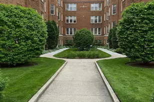 605 Washington Blvd, Oak Park, IL 60302 - Photo 2