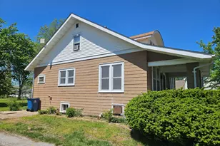 167 N Park St, Hoyleton, IL 62803 - Photo 2