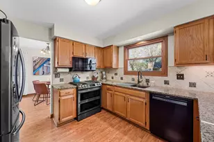 1266 Sagebrush Trail, Cary, IL 60013 - Photo 8