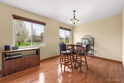 987 Valley Stream Drive, Pingree Grove, IL 60140 - Photo 8