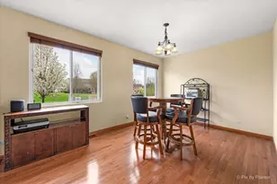 987 Valley Stream Dr, Pingree Grove, IL 60140 - Photo 8