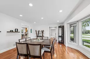 4115 Bristol Ct, Northbrook, IL 60062 - Photo 4