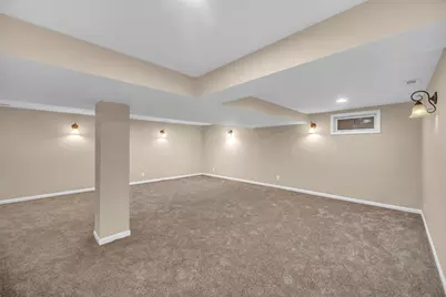 137 Birchwood Road, Carpentersville, IL 60110 - Photo 16