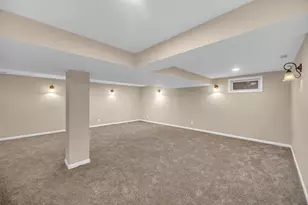 137 Birchwood Rd, Carpentersville, IL 60110 - Photo 16