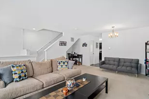 1813 Spinnaker St, Pingree Grove, IL 60140 - Photo 4