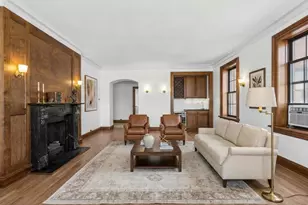 2912 N Commonwealth Ave, Chicago, IL 60657 - Photo 4
