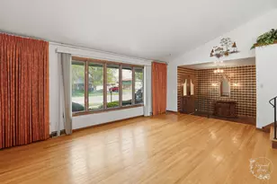 739 Kostner Ave, Matteson, IL 60443 - Photo 4