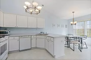 8113 Sierra Woods Ln, Carpentersville, IL 60110 - Photo 8