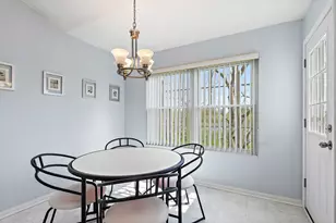 8113 Sierra Woods Ln, Carpentersville, IL 60110 - Photo 10