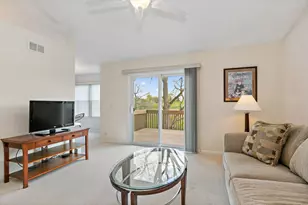 8113 Sierra Woods Ln, Carpentersville, IL 60110 - Photo 6