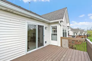 8113 Sierra Woods Ln, Carpentersville, IL 60110 - Photo 22