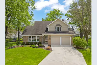 46 Sussex Court, Naperville, IL 60540 - Photo 1