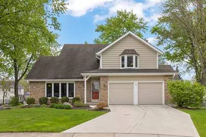 46 Sussex Court, Naperville, IL 60540 - Photo 2