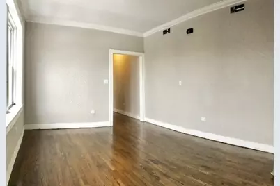 9133 S Essex Avenue, Chicago, IL 60617 - Photo 6