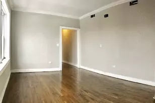 9133 S Essex Ave, Chicago, IL 60617 - Photo 6