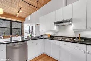 2250 W Ohio St, Chicago, IL 60612 - Photo 10