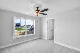 704 Cates Dr, Mahomet, IL 61853 - Photo 18