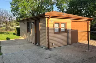 425 Neosho St, Park Forest, IL 60466 - Photo 14