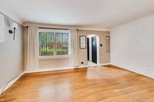 11000 S Trumbull Ave, Chicago, IL 60655 - Photo 32
