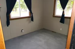 1104 Van Buren Ave, Sandoval, IL 62882 - Photo 14