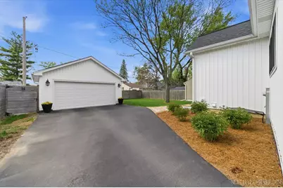 728 N Lincoln Avenue, Geneva, IL 60134 - Photo 28