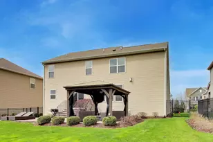735 Glenwood Dr, South Elgin, IL 60177 - Photo 36