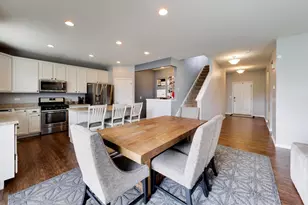 735 Glenwood Dr, South Elgin, IL 60177 - Photo 10