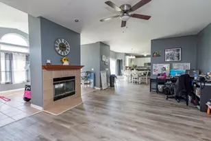 1995 W Meadowview Dr, Round Lake, IL 60073 - Photo 14