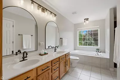 628 Manhattan Circle, Oswego, IL 60543 - Photo 22