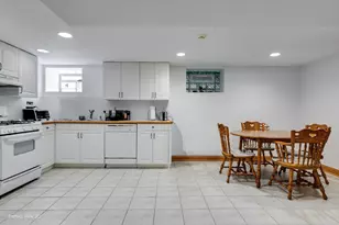 9021 Keeler Ave, Skokie, IL 60076 - Photo 14