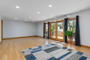 9021 Keeler Ave, Skokie, IL 60076 - Photo 6